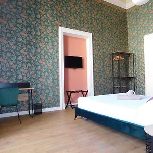 hibiscus-rooms.catania-hotels.net/