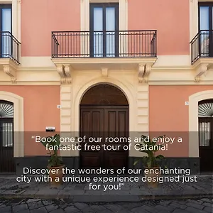 archimedes-suites.taorminaitalyhotels.com/